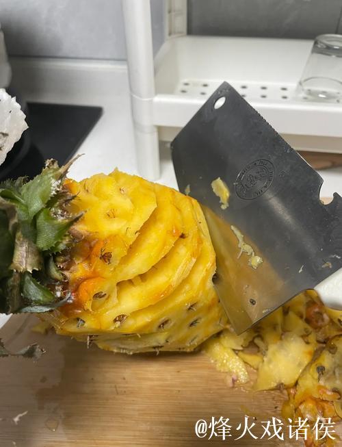 如何削菠萝皮视频教程 如何削菠萝皮视频教程